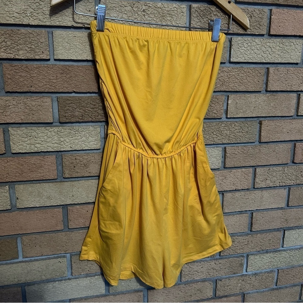 FEATHERS Strapless Tube Top Romper Summer Sun Yellow Elastic Waisted Size Small